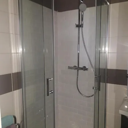 Apartment D'anjou - Grand Avec Balcon Et Parking Privatif