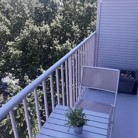 D'anjou - Grand Avec Clim, Balcon Et Parking Privatif Apartmán