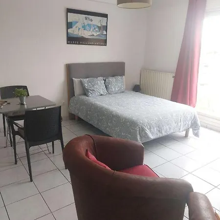 D'anjou - Grand Avec Balcon Et Parking Privatif * Perpignan