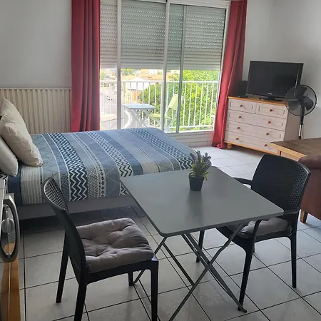 D'anjou - Grand Avec Balcon Et Parking Privatif * Perpignan